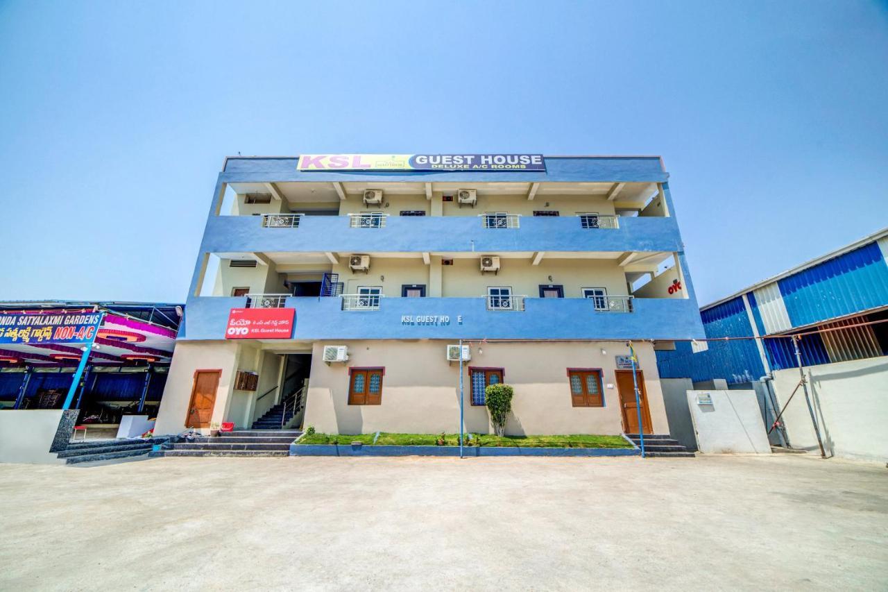 โอโย 29567 Ksl เกสต์เฮาส์ Karimnagar ภายนอก รูปภาพ
